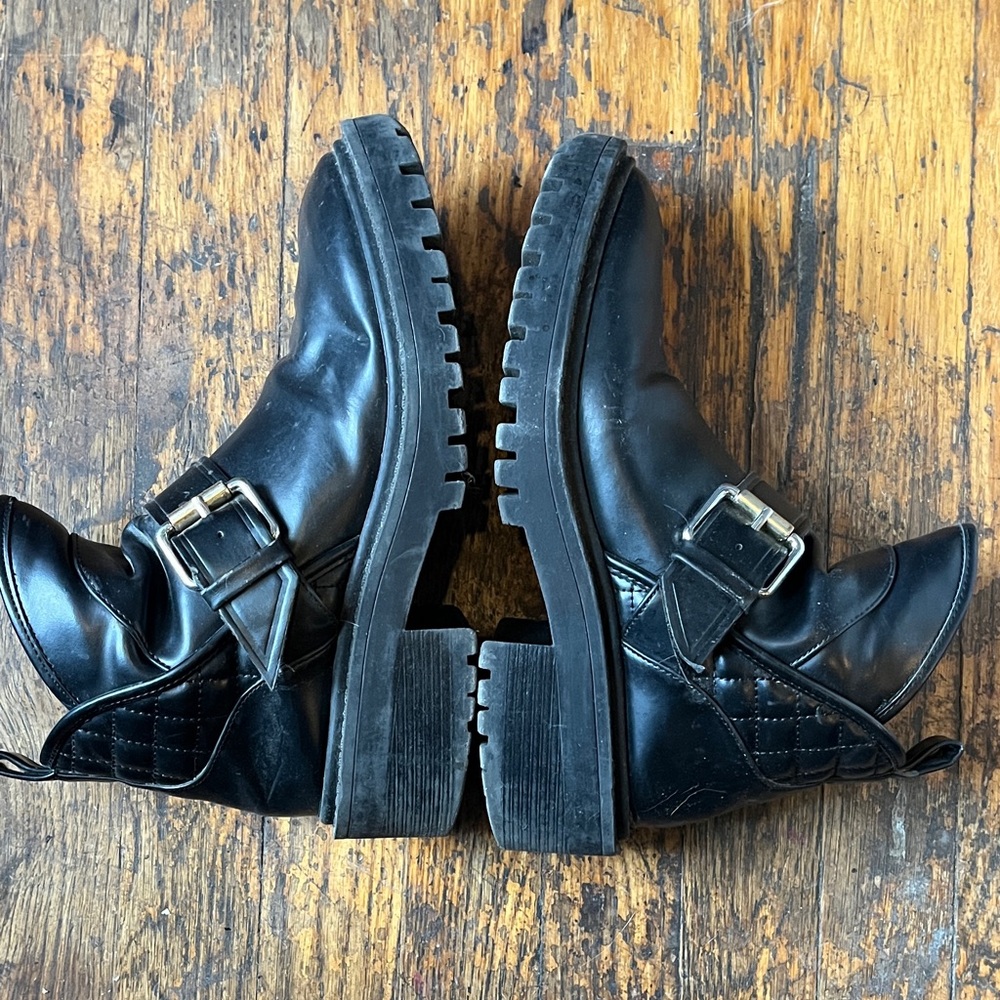 Zara Quilted Black Leather Buckle Boots size 38